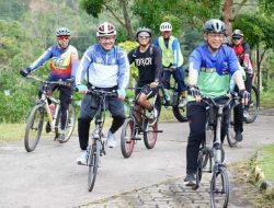 Sekda Batam Jefridin Gowes bareng Aa Gym dalam Rangka Milad Daarut Tauhiid ke – 34