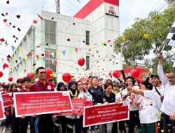 Sekda Kota Batam Jefridin Lepas Peserta ” Walk For Humanity” dalam Rangka HUT PMI ke – 78 dan Bulan Dana PMI 2024