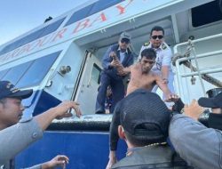 Bakamla Evakuasi Tiga Nelayan Alami Kecelakaan Laut di Perairan Batu Berhenti Batam