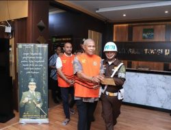 Rugikan Negara Rp. 1,2 Miliar, Penyidik Pidsus Kejati Maluku Tahan 2 (dua) Tersangka Dugaan Korupsi Talud Pengendalian Banjir di Kabupaten Buru