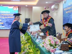 Ujian Sidang Terbuka di IPDN, Amsakar Dinyatakan Lulus dan Resmi Menyandang Gelar Doktor