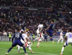 Gol Telat Rayan Cherki Gagalkan Kemenangan Man United atas Lyon