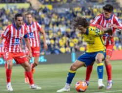 Kalah di Kandang Las Palmas, Atletico Tertinggal 10 Poin dari Barcelona