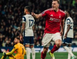 Dikalahkan Nottingham Forest di Kandang Sendiri, Tottenham Terbenam di Papan Bawah Liga Inggris