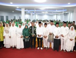 Lepas 20 JCH di Lingkungan Disdik Kota Batam, Amsakar Titip Doa untuk Kota Batam