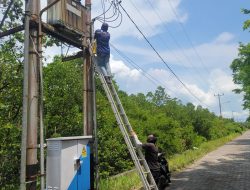 Tim PJU Unit Belakang Padang Tanggapi Keluhan Warga, Pandi : Lampu Jalan Diperbaiki Secara Bertahap