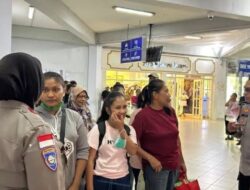 Polda Kepri Kawal Pemulangan 105 PMI Deportasi dari Malaysia