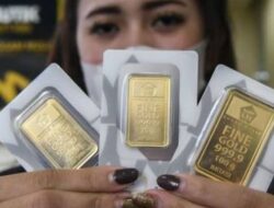 Harga Emas Antam Hari Ini Kembali Anjlok