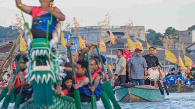 Wali Kota Lis Buka Lomba Perahu Naga di Pelantar III, Tradisi Tionghoa Jadi Magnet Wisata Tanjungpinang