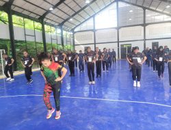 Pegawai Imigrasi Belakang Padang Tingkatkan Imunitas Melalui Senam Pagi