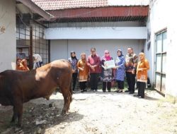 Bersama Baznas, Hj Erlita Amsakar Serahkam Bantuan Hewan Kurban untuk Warga Binaan di Lapas Perempuan