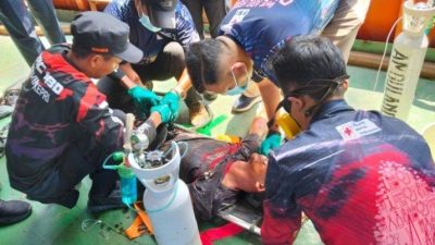 Dua Pekerja Lemas Usai Terjebak Dalam Tangki Kapal Tongkang di Bintan