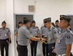 Cegah Peredaran Narkoba, Petugas Lapas Batam Terima Penghargaan