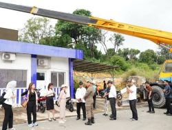 980 Reklame Liar di Batam Kota Berhasil Dibongkar, Penertiban Berlanjut di Lubuk Baja Langsung Dikawal Wawako Li Claudia 