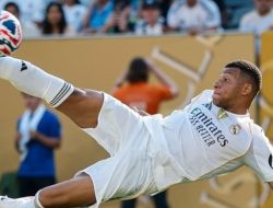skor-3-2-real-madrid-menangi-duel-lawan-borussia-dortmund-Jm3bfDUvJg