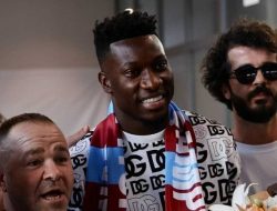 Gagal Bersinar di Man United, Onana Resmi ke Trabzonspor, di Depan Fans Mengaku Bahagia