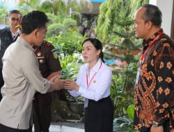 Wawako Li Claudia Dampingi Wapres Gibran Tinjau Program MBG di Batam