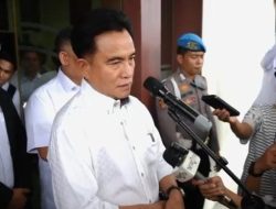 Yusril Tegaskan TNI Tak Bisa Laporkan Ferry Irwandi, Singgung Putusan MK