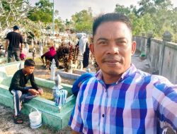 Gagak Hitam Lingga Gelar Gotong Royong Bersihkan TPU Kampung Telek