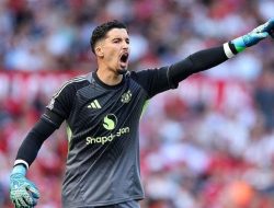 Ruben Amorim Pilih Altay Bayindir Jadi Kiper Man United di Laga Versus Man City