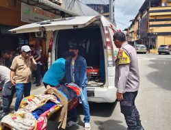 Respon Cepat Aduan Warga, Bhabinkamtibmas Polsek Lubuk Baja Selamatkan Tamu Wisma Rajawali Inn Tak Sadarkan Diri