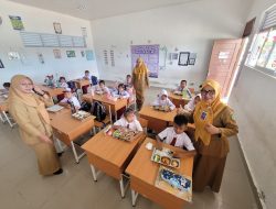 Antusias Murid SD Negeri 004 Belakang Padang Warnai Program Makan Bergizi Gratis