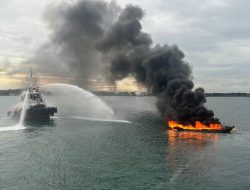 Kapal Motor Tanpa Nama Terbakar di Selat Riau, PLP Tanjunguban Amankan Satu Drum Pertamax