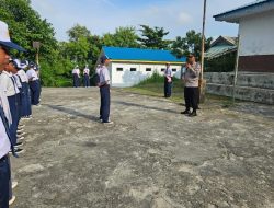 Tanamkan Etika Digital, Kapolsek Belakang Padang AKP Asril Beri Pembinaan Siswa SMPN 02 Batam