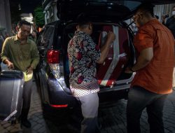 KPK Geledah Rumah Dinas Gubernur Riau