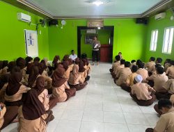 Unit Binmas Polsek Belakang Padang Sosialisasikan Penerimaan Siswa Baru SMA Kemala Taruna Bhayangkara TA 2026/2027 di SMP Negeri 1