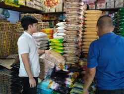 Pastikan Sesuai HET, Satgas Pangan Polresta Barelang Lakukan Pengecekan Komoditi di Pasar Tos 3000 Jodoh