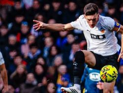 Valencia Menang Dramatis 3-2 atas Espanyol
