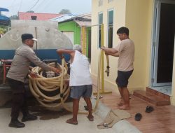 Polsek Batu Ampar Laksanakan Pengamanan Pendistribusian Air Bersih Hari Ke-14 di Kelurahan Tanjung Sengkuang