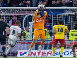 Lyon-Tersungkur-Lewat-Adu-Penalti-Lens-Amankan-Tiket-Semifinal