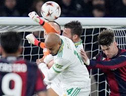 bolognas-goalkeeper-_2f0313b