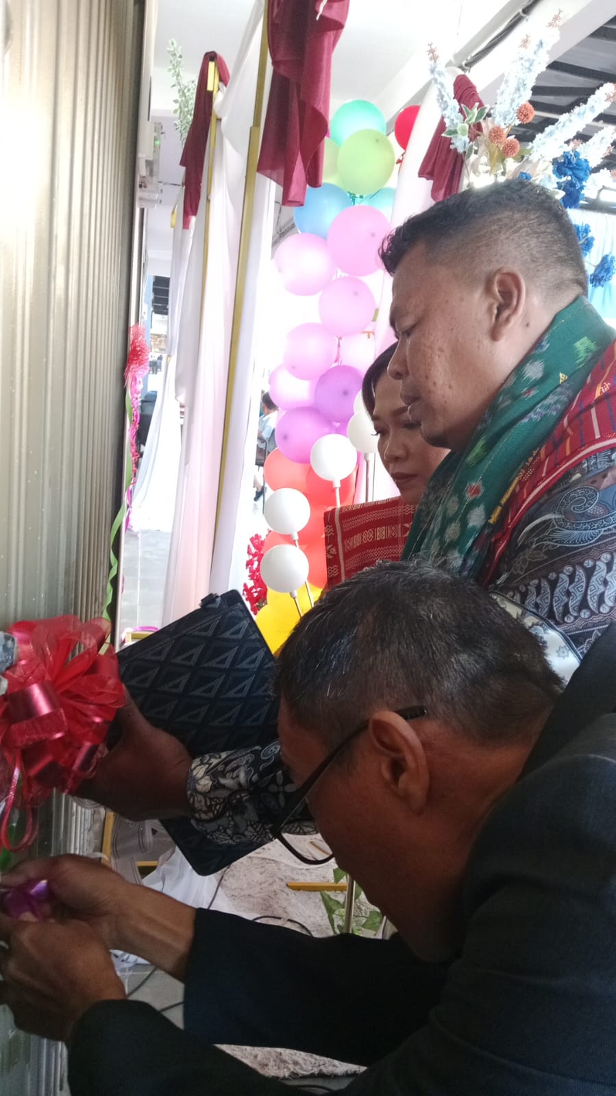 Rapli Tarigan Resmikan Dua Unit Usaha Sekaligus di Batam, Buka Peluang Kerja dan Dorong Ekonomi Lokal